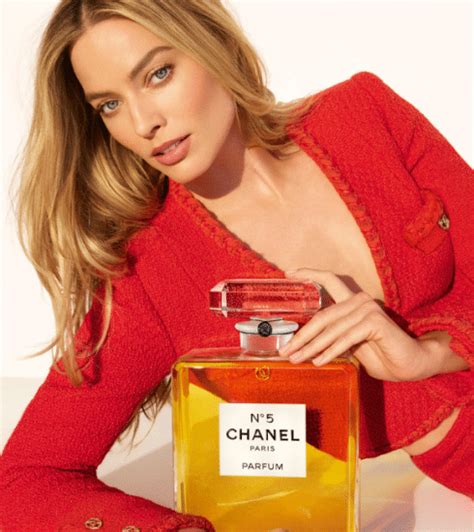 pub chanel n 5 actrice|Margot Robbie et Jacob Elordi nous emportent avec eux dans un .